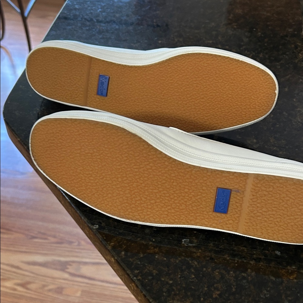 Keds White Canvas Sneakers with Blue Accents. New, no box. - Picture 3 of 4